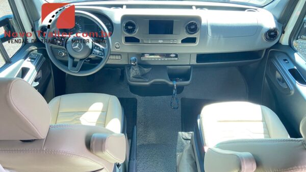 Motor home Neway Riverside 18