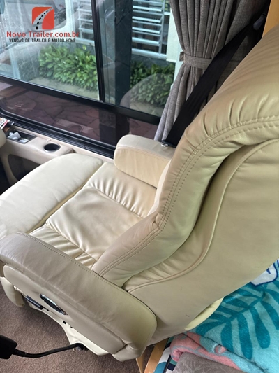 Motorhome Industreiler Vitoria Star Vw 9-160 com SLIDE OUT - Imagem 8