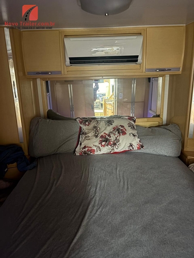 Motorhome Industreiler Vitoria Star Vw 9-160 com SLIDE OUT - Imagem 18